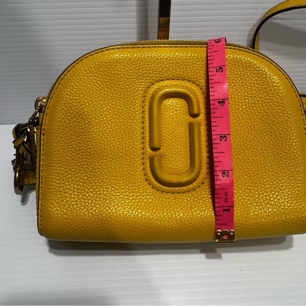 Marc Jacobs The Shutter Yellow Leather Crossbody Bag - Picture 15 of 16